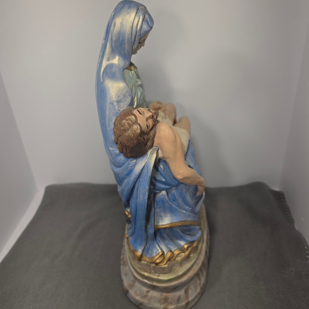 Vintage Pieta Statue Mary Jesus Religious Sculpture Blue Gold Chalkware 16in - Picture 14 of 15